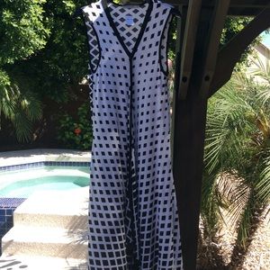 LIGHTWEIGHT SUMMER DRESS